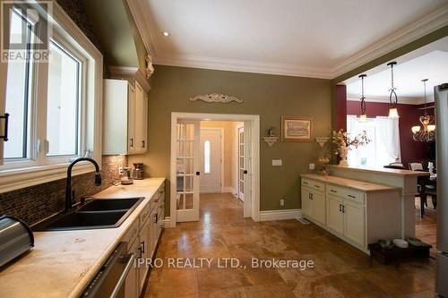 27 David Street, Brampton, ON - Indoor Photo Showing Kitchen With Double Sink