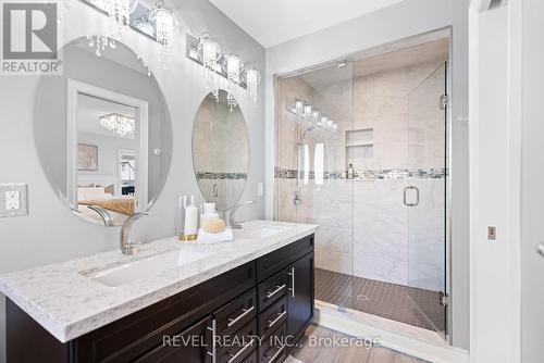 7685 Pender Street, Niagara Falls, ON - Indoor Photo Showing Bathroom