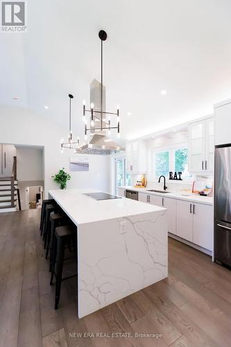 567 Shenandoah Drive, Mississauga (Lorne Park), ON - Indoor Photo Showing Kitchen