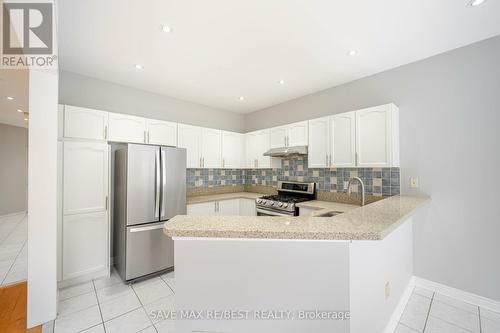 3493 Mcdowell Drive, Mississauga, ON - Indoor Photo Showing Kitchen With Stainless Steel Kitchen With Upgraded Kitchen