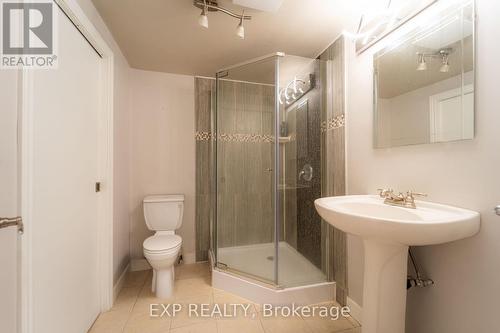 1071 Joan Drive E, Burlington, ON - Indoor Photo Showing Bathroom
