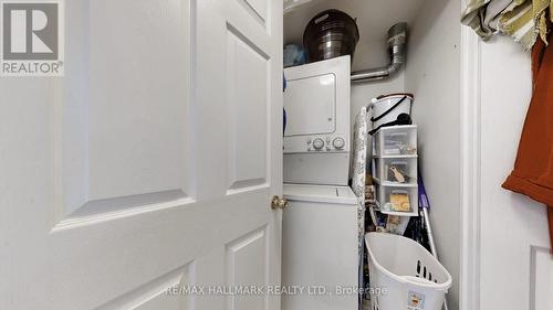 2028 - 3031 Finch Avenue W, Toronto, ON - Indoor Photo Showing Laundry Room