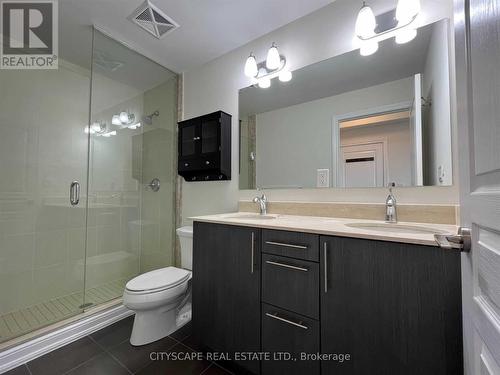 228 - 3170 Erin Mills Parkway, Mississauga, ON - Indoor Photo Showing Bathroom