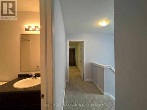 2025 Denview Avenue, London, ON - Indoor Photo Showing Bathroom