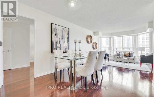 1605 - 325 Webb Drive, Mississauga, ON - Indoor Photo Showing Dining Room
