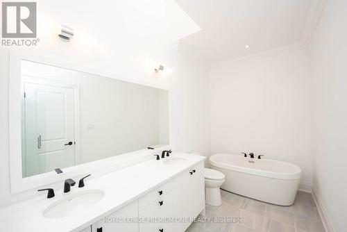 74 - 15 Lunar Crescent, Mississauga, ON - Indoor Photo Showing Bathroom