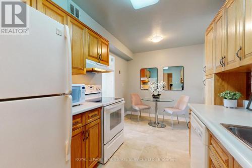 2111 - 61 Richview Road, Toronto, ON - Indoor Photo Showing Kitchen