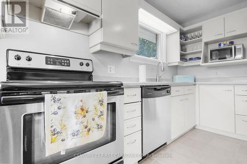 211 Trowbridge Avenue, London, ON - Indoor Photo Showing Kitchen