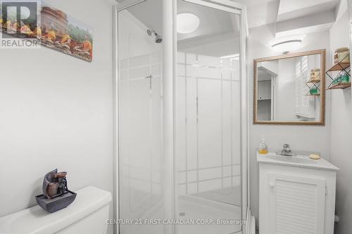 211 Trowbridge Avenue, London, ON - Indoor Photo Showing Bathroom