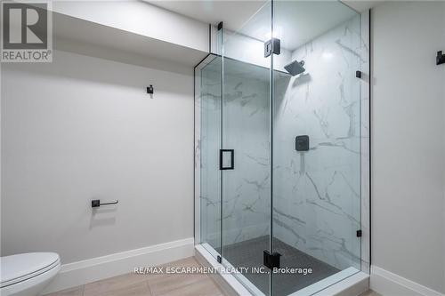 262 Robina Road, Hamilton, ON - Indoor Photo Showing Bathroom