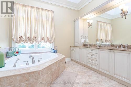 76 Thornridge Drive, Vaughan, ON - Indoor Photo Showing Bathroom