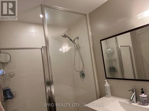 803 - 21 Nelson Street, Toronto, ON - Indoor Photo Showing Bathroom