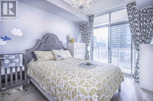 803 - 21 Nelson Street, Toronto, ON - Indoor Photo Showing Bedroom