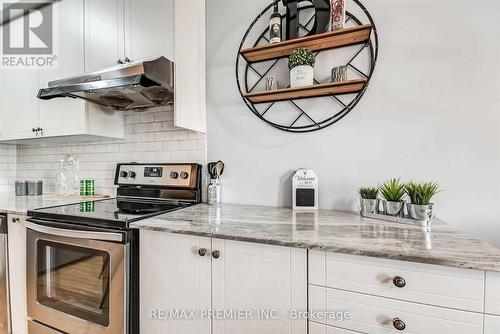 86 - 23 Eldora Avenue, Toronto, ON - Indoor Photo Showing Kitchen With Upgraded Kitchen
