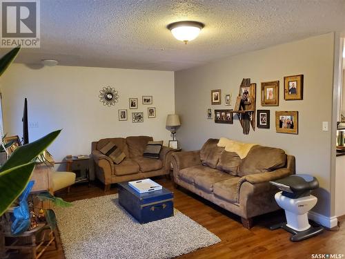 2 Valecrest Place, Tisdale, SK - Indoor Photo Showing Living Room