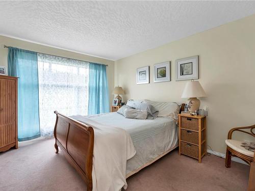 6-650 Yorkshire Dr, Campbell River, BC - Indoor Photo Showing Bedroom