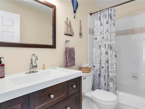 6-650 Yorkshire Dr, Campbell River, BC - Indoor Photo Showing Bathroom