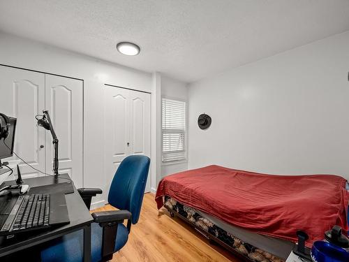 215-205 1St St, Courtenay, BC - Indoor Photo Showing Bedroom