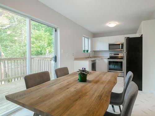 3-1140 Trans Canada Hwy, Ladysmith, BC - Indoor Photo Showing Dining Room