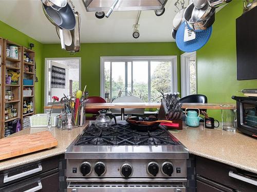 2363 Malaview Ave, Sidney, BC - Indoor Photo Showing Kitchen
