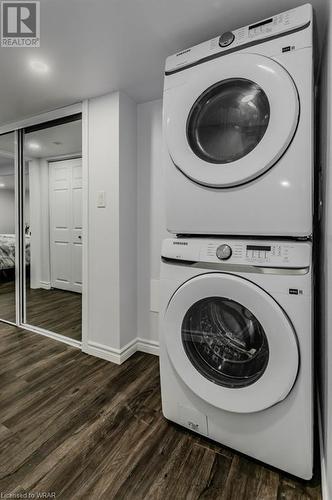 7 Fairfield Avenue, Kitchener, ON - Indoor Photo Showing Laundry Room