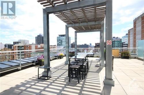 324 Laurier Avenue W Unit#1404, Ottawa, ON - Outdoor