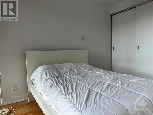 324 Laurier Avenue W Unit#1404, Ottawa, ON - Indoor Photo Showing Bedroom