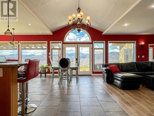 1551 3 Highway E, Osoyoos, BC - Indoor