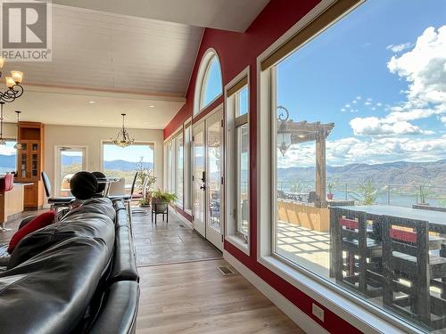 1551 3 Highway E, Osoyoos, BC - Indoor