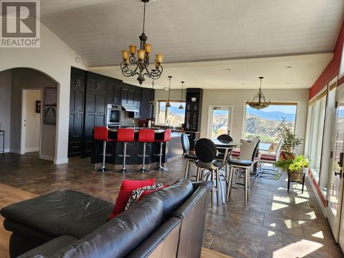 1551 3 Highway E, Osoyoos, BC - Indoor