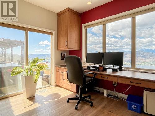 1551 3 Highway E, Osoyoos, BC - Indoor Photo Showing Office