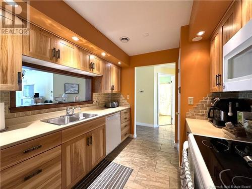 440 Water Street Unit# C, Saint Andrews, NB - Indoor Photo Showing Kitchen With Double Sink