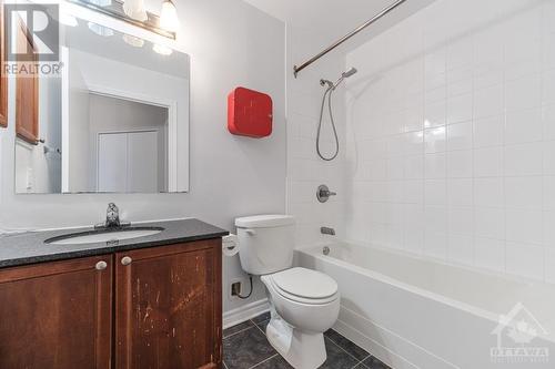 205 Bolton Street Unit#312, Ottawa, ON - Indoor Photo Showing Bathroom