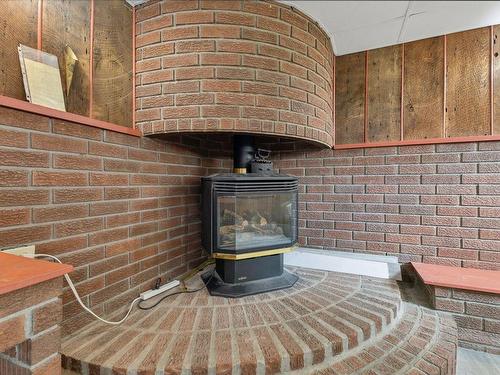 Family room - 97 Rue La Fayette, Gatineau (Gatineau), QC - Indoor Photo Showing Other Room With Fireplace