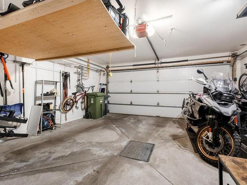 Garage - 130 Rue De La Rotonde, Montréal (Verdun/Île-Des-Soeurs), QC - Indoor Photo Showing Garage
