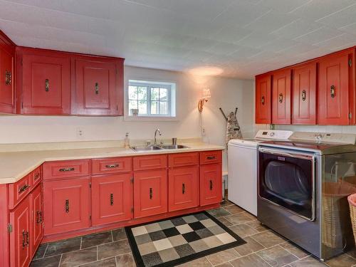 Salle de lavage - 370 Rue Principale, Grenville, QC - Indoor Photo Showing Laundry Room