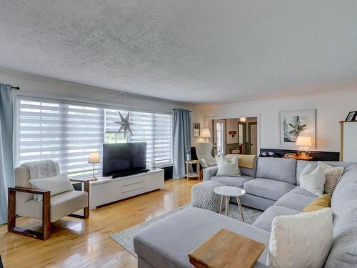 Salon - 370 Rue Principale, Grenville, QC - Indoor Photo Showing Living Room