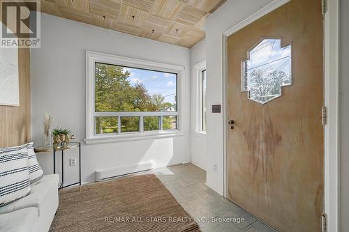 61 Francis Street E, Kawartha Lakes, ON - Indoor Photo Showing Other Room
