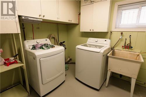 796 Delaware Avenue, Sudbury, ON - Indoor Photo Showing Laundry Room