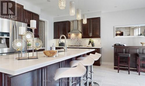 23 Ross Wright Avenue, Clarington, ON - Indoor Photo Showing Kitchen With Upgraded Kitchen