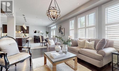 23 Ross Wright Avenue, Clarington, ON - Indoor Photo Showing Living Room