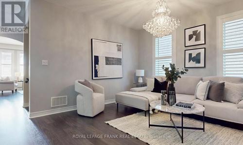 23 Ross Wright Avenue, Clarington, ON - Indoor Photo Showing Living Room