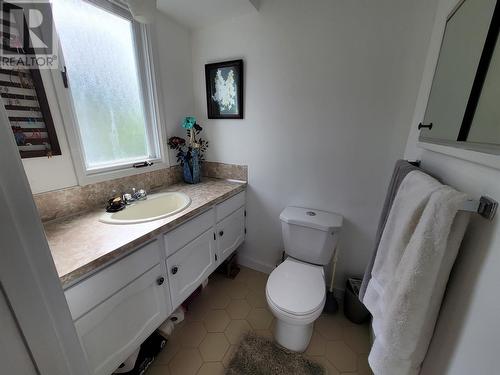 4831 Scott Avenue, Terrace, BC - Indoor Photo Showing Bathroom