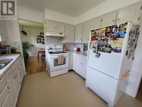 4831 Scott Avenue, Terrace, BC - Indoor Photo Showing Kitchen With Double Sink