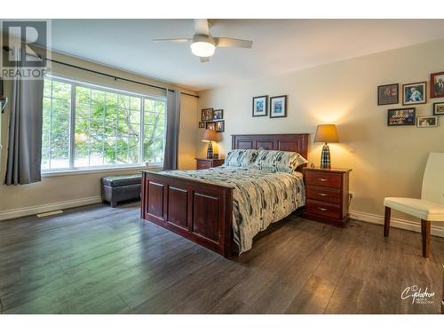 450 River  W Drive, Christina Lake, BC - Indoor Photo Showing Bedroom