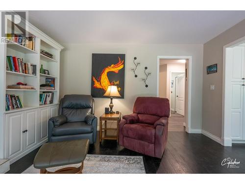 450 River  W Drive, Christina Lake, BC - Indoor Photo Showing Living Room