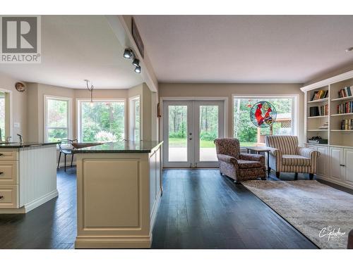 450 River  W Drive, Christina Lake, BC - Indoor Photo Showing Living Room