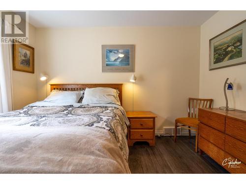 450 River  W Drive, Christina Lake, BC - Indoor Photo Showing Bedroom