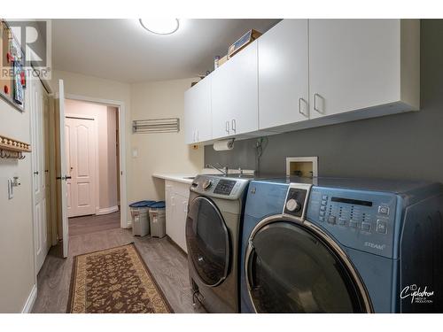 450 River  W Drive, Christina Lake, BC - Indoor Photo Showing Laundry Room