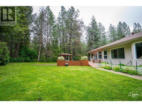 450 River  W Drive, Christina Lake, BC - Outdoor